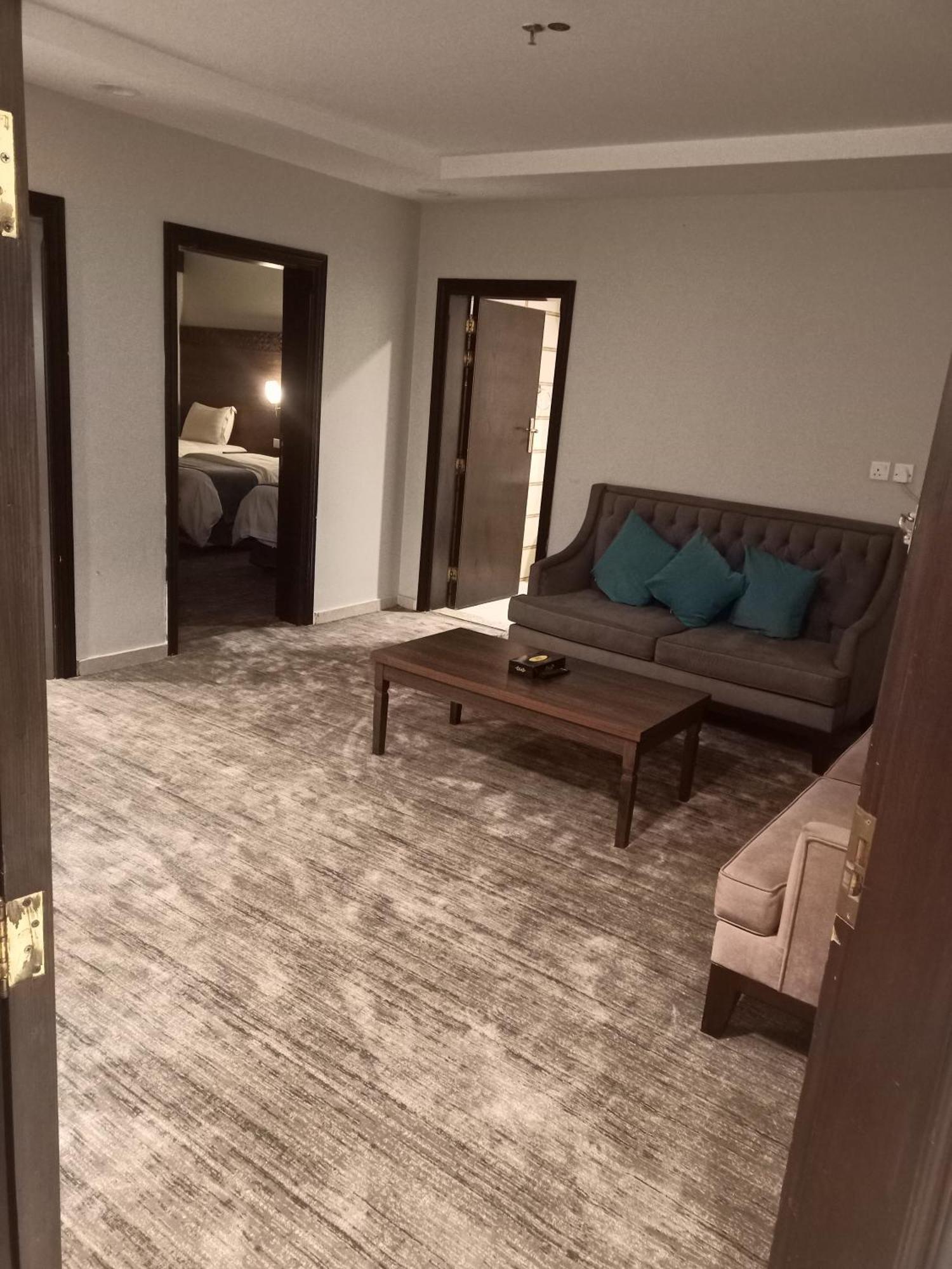 همم للوحدات السكنية - الرحيلي Jeddah Al Kura Zimmer foto